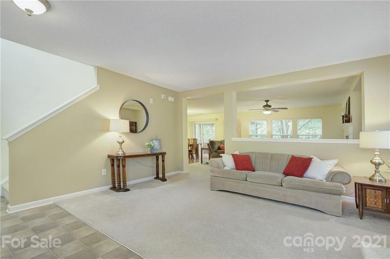10303 Barrands Ln, Charlotte, NC 28278
