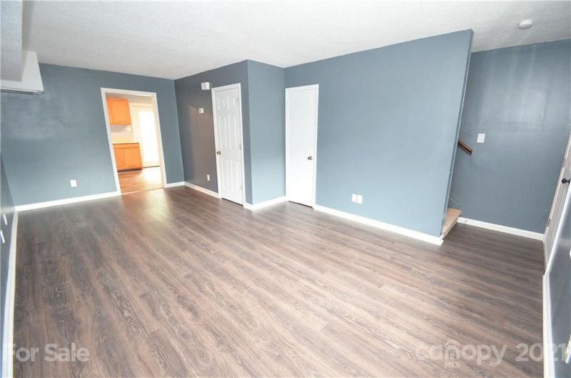 420 4th St, Hickory, NC 28602