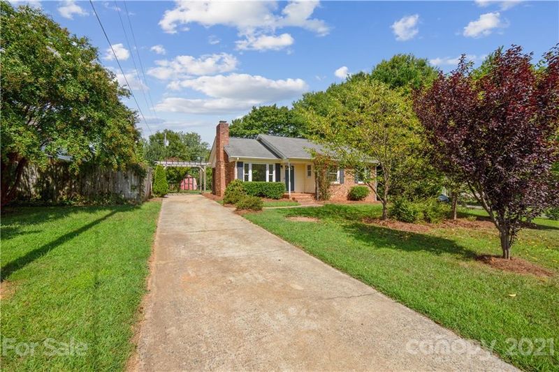 6111 Bridle Trl, Indian Trail, NC 28079