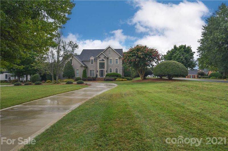 18002 Lochcarron Ln, Cornelius, NC 28031