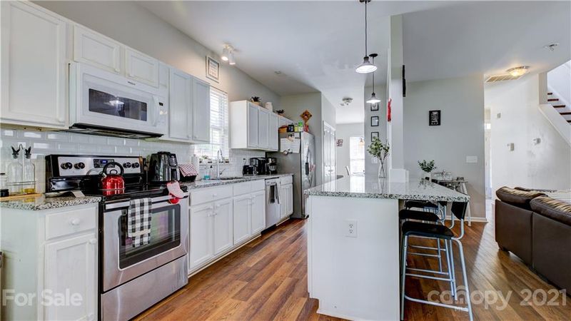 4729 Eaves Ln, Charlotte, NC 28215
