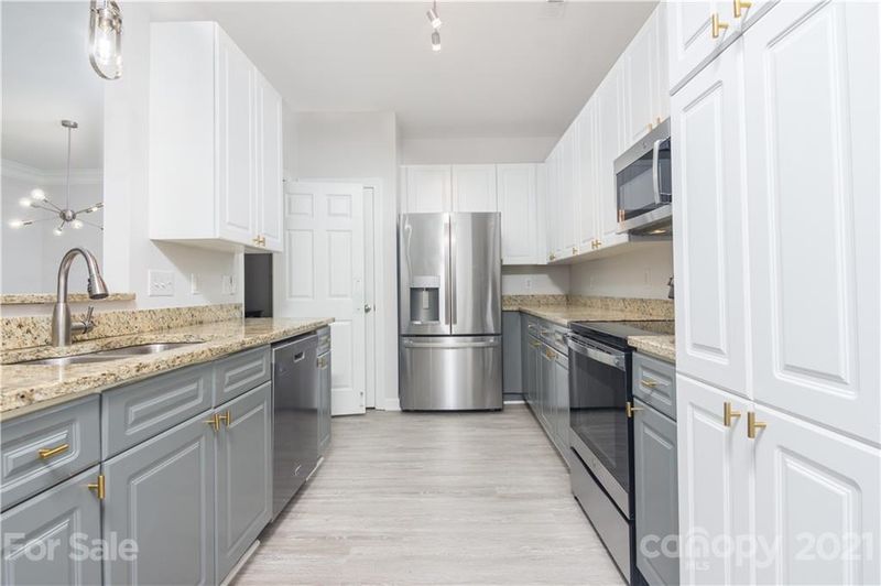 9124 Providence Colony Dr, Charlotte, NC 28277