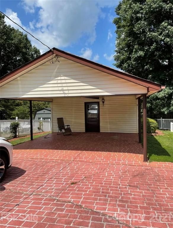 2344 Azalea Dr, Gastonia, NC 28054