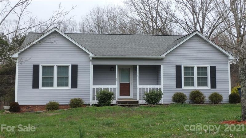 3205 44th Avenue Dr, Hickory, NC 28601