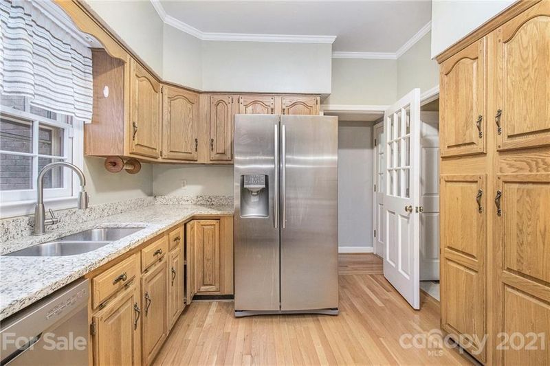 2115 Providence Dr, Charlotte, NC 28270