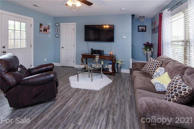 321 Wood Ave, Kannapolis, NC 28083