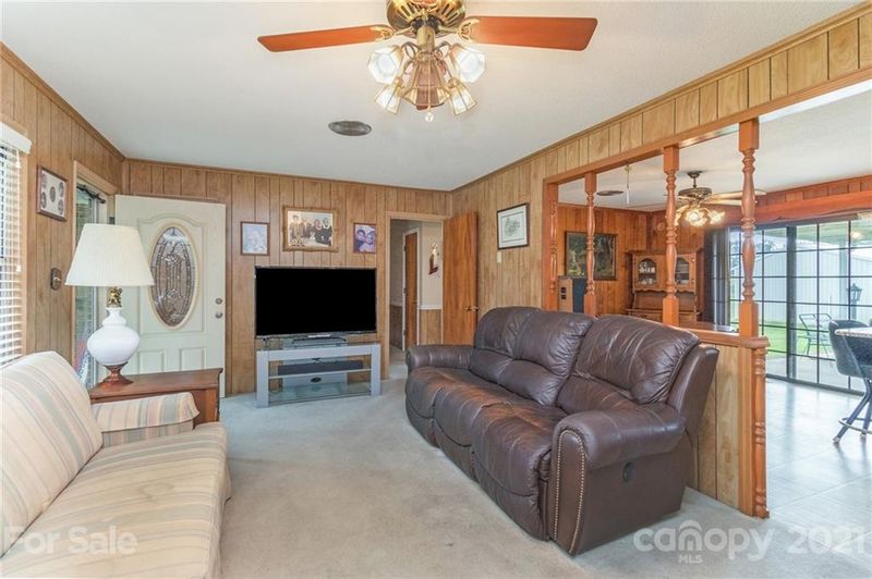 873 Farmbrook Rd, Lancaster, SC 29720