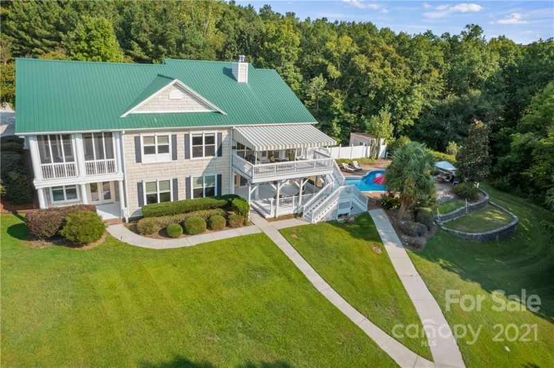 722 Catchpoint Dr, Rock Hill, SC 29732