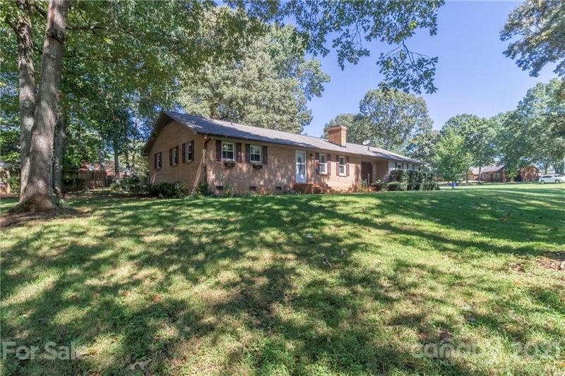 1776 Arden Dr, Lincolnton, NC 28092