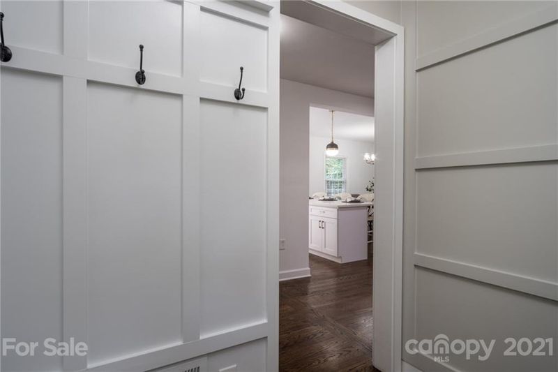 910 Longbow Rd, Charlotte, NC 28211