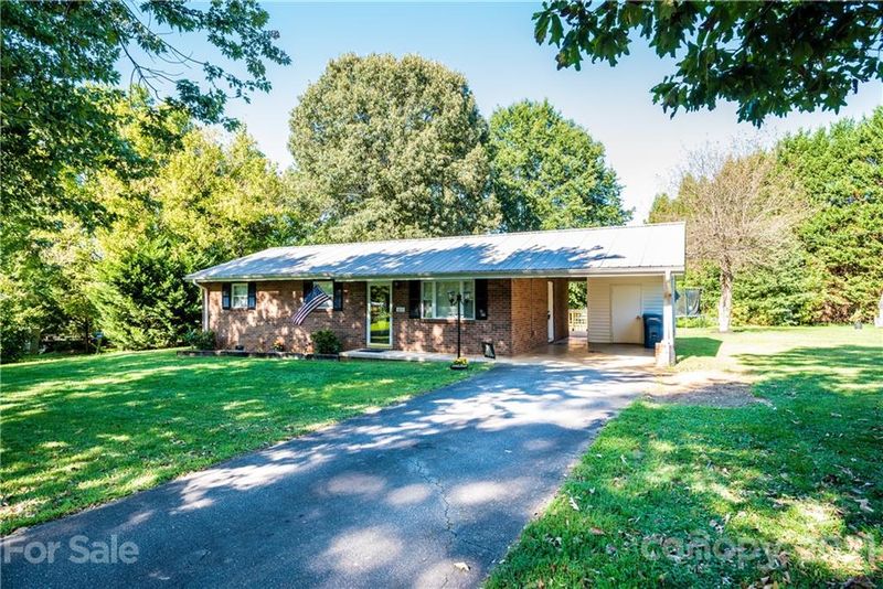 1011 30th St, Hickory, NC 28602
