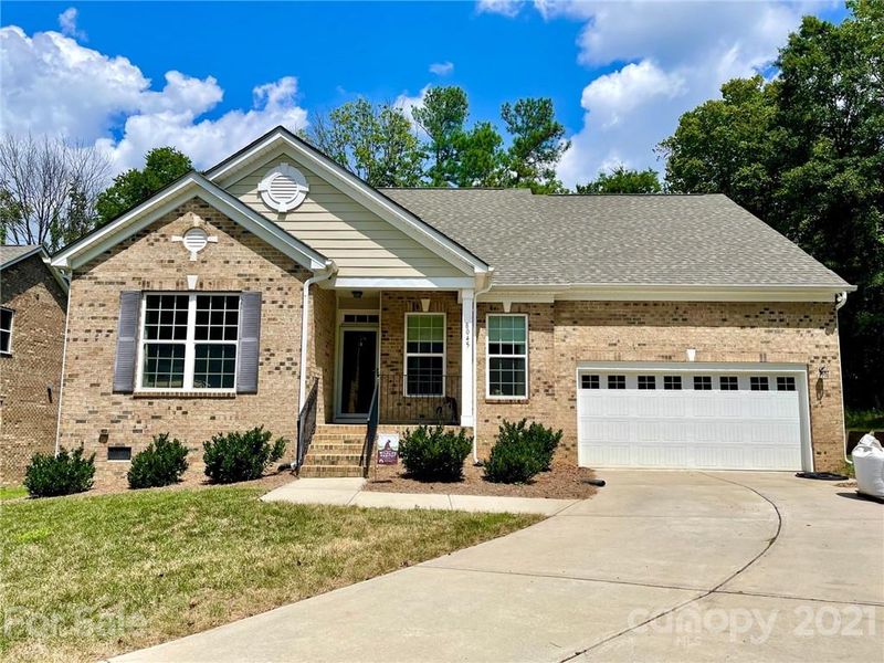 8045 Frances Haven Dr, Harrisburg, NC 28075