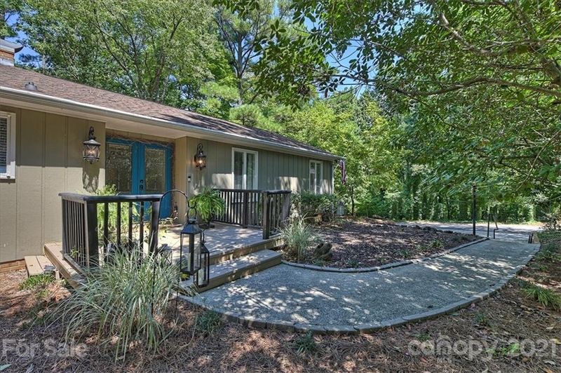 9014 Palau Ct, Tega Cay, SC 29708