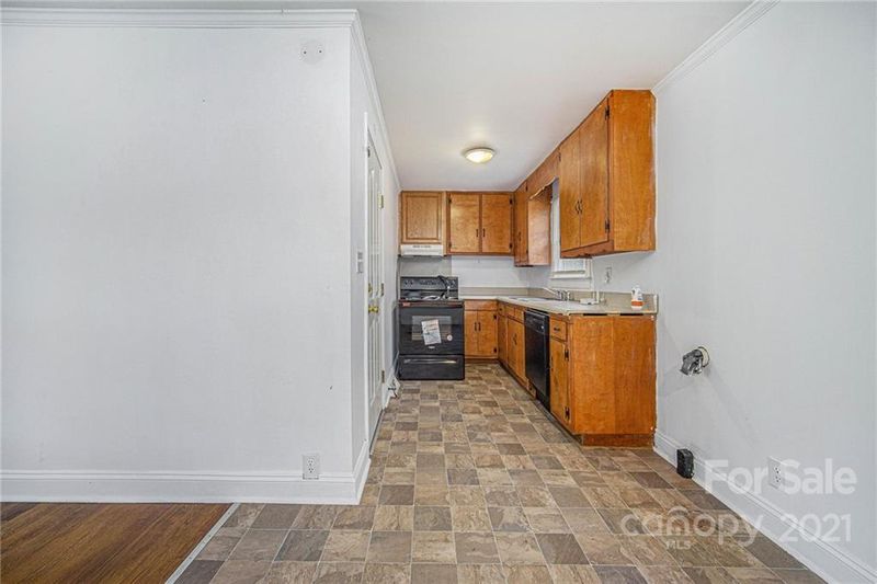 2424 Lynn Dr, Gastonia, NC 28054
