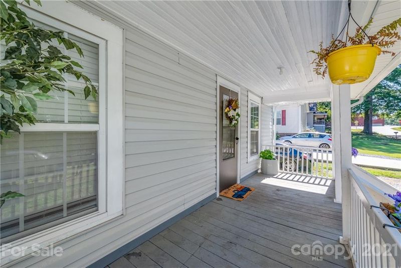 800 Carolina Mill Cir, Lincolnton, NC 28092