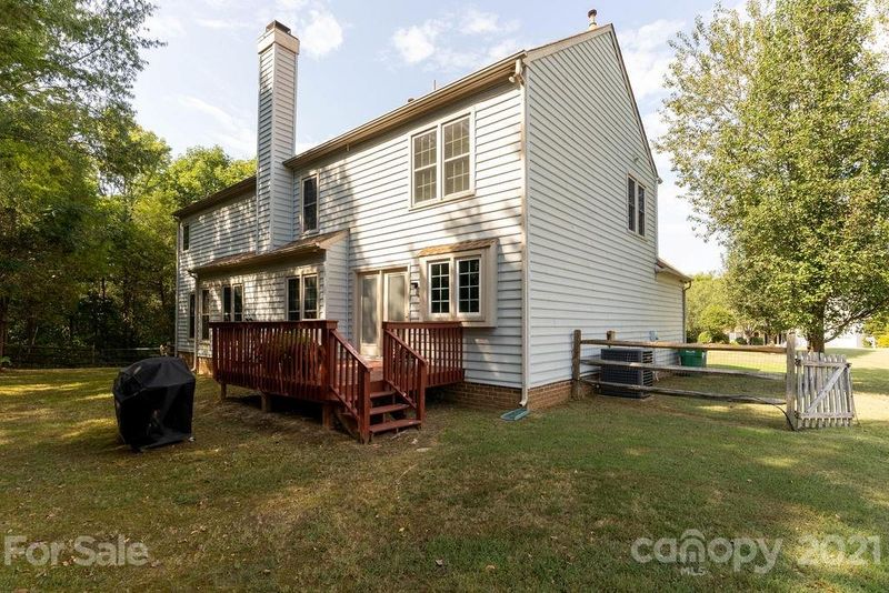 7600 Long Valley Dr, Harrisburg, NC 28075