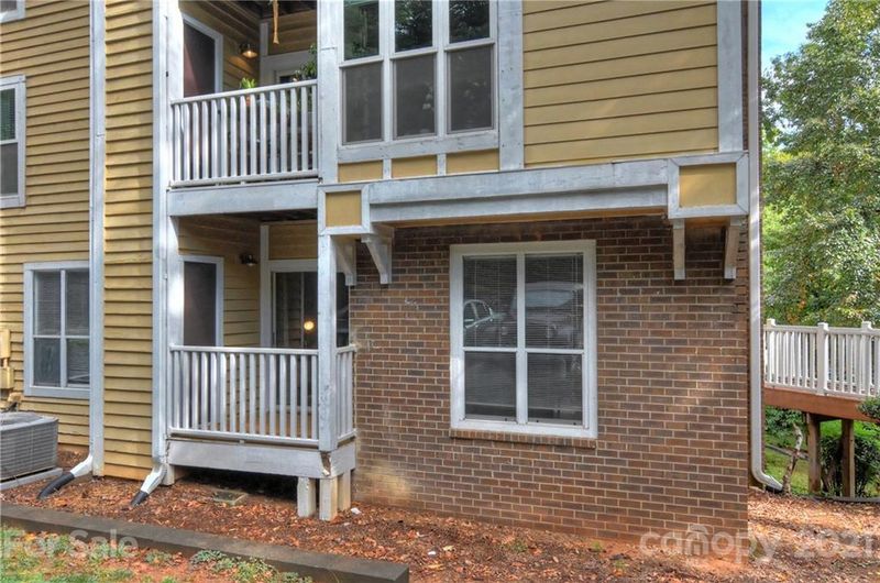 2516 Cranbrook Ln #8, Charlotte, NC 28207