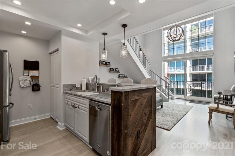 300 5th St #633, Charlotte, NC 28202