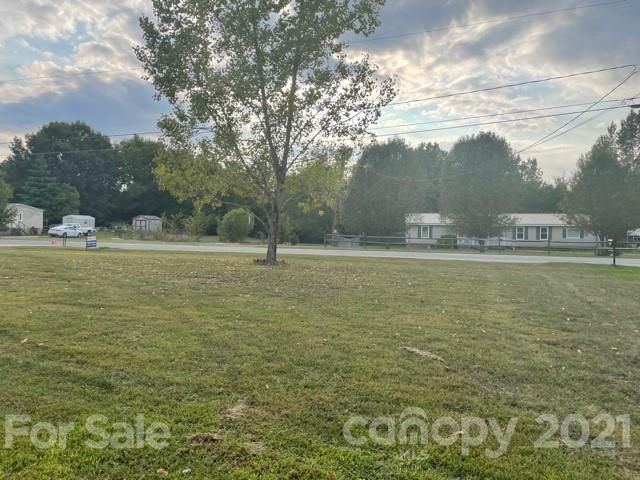6914 N Turner Dr, Kannapolis, NC 28081