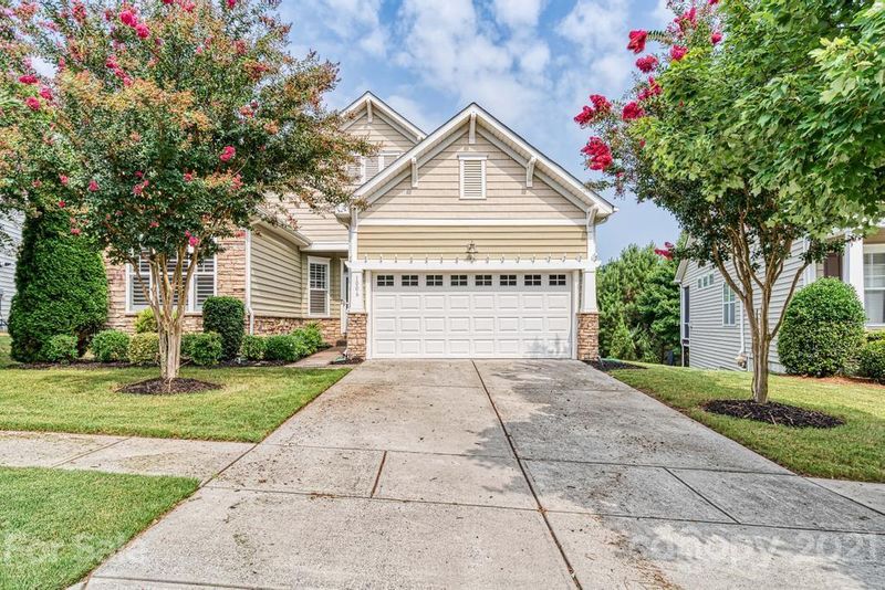1006 Knob Creek Ln, Tega Cay, SC 29708