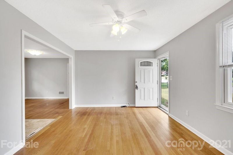 337 Stonehaven Ln, Gastonia, NC 28052