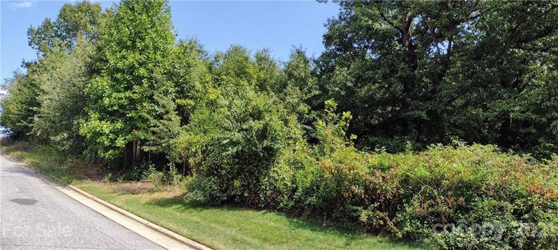 780 4th Avenue Pl SE, Hickory, NC 28602