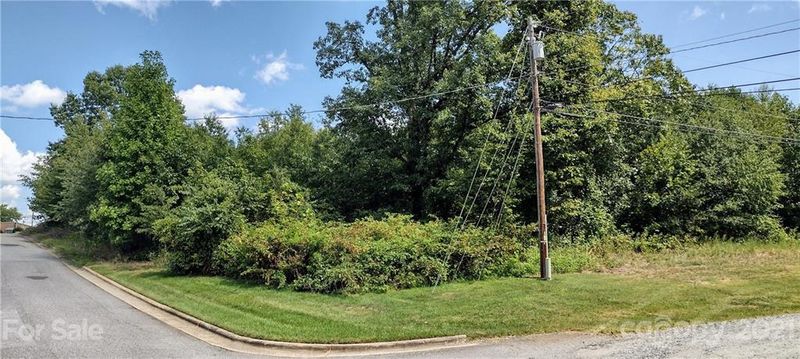 780 4th Avenue Pl SE, Hickory, NC 28602