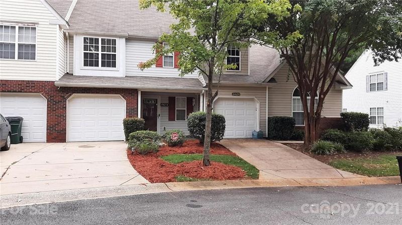 10654 Greyhound Dr, Charlotte, NC 28269