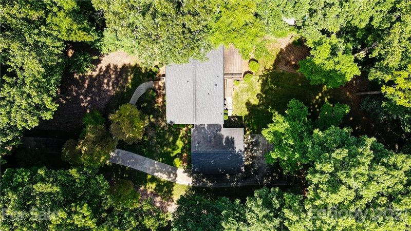541 Harrogate Rd, Matthews, NC 28105