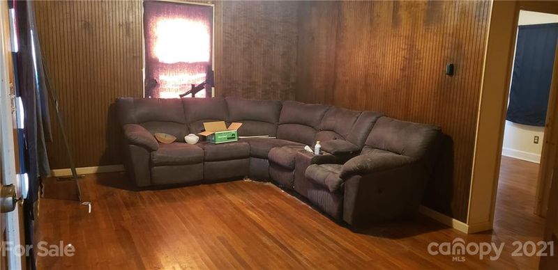 1275 22nd St, Hickory, NC 28601