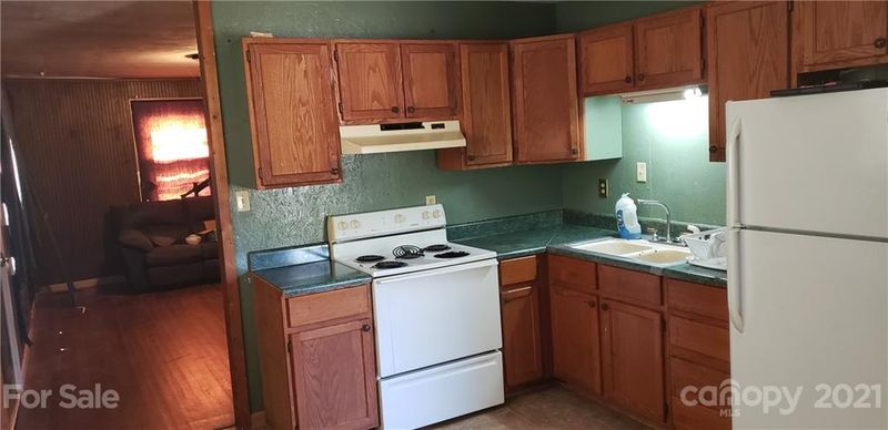 1275 22nd St, Hickory, NC 28601