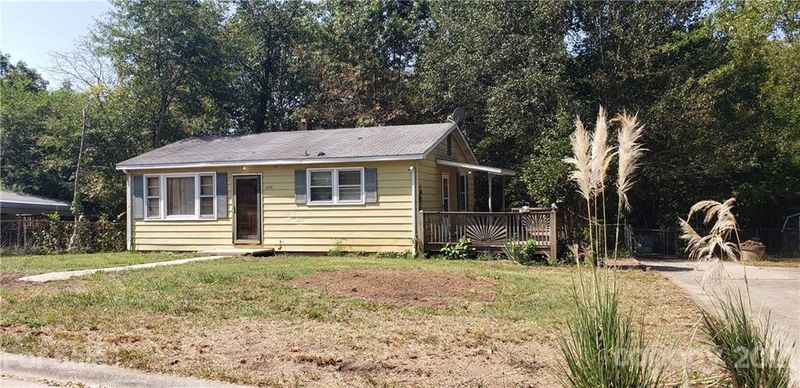 1275 22nd St, Hickory, NC 28601