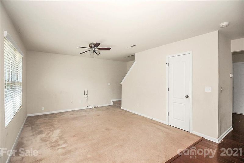 8235 Deodora Cedar Ln, Charlotte, NC 28215