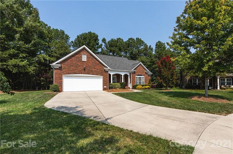 3641 Savannah Hills Dr, Matthews, NC 28105