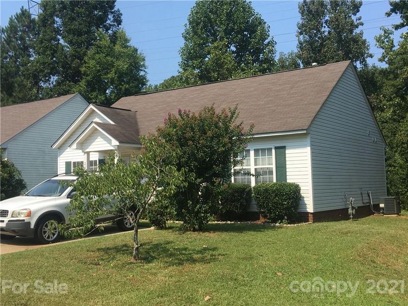 2343 Blue Hampton Ln, Charlotte, NC 28213