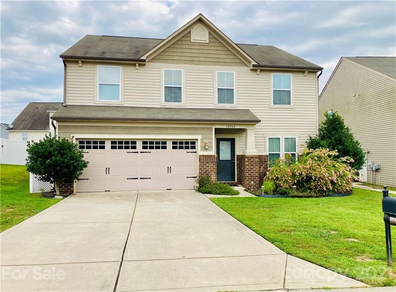 10954 Tailwater St, Davidson, NC 28036