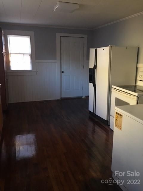 211 G St, Newton, NC 28658