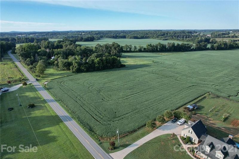 000 Killian Rd #1, Lincolnton, NC 28092
