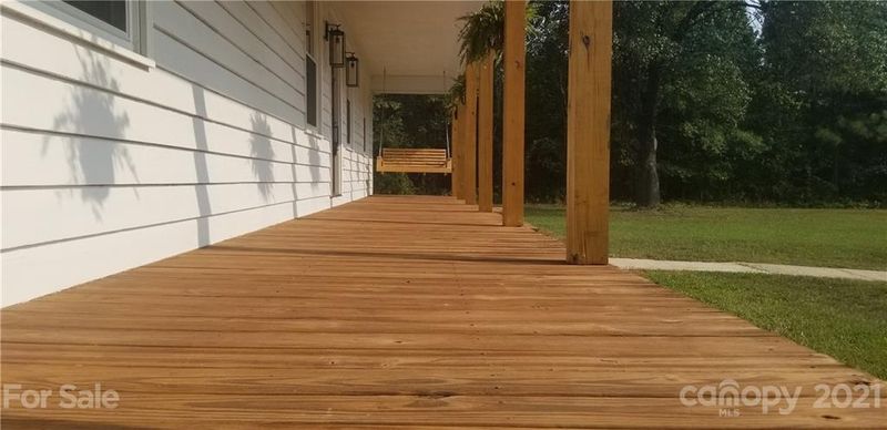 158 Oaktree Ln, Cherryville, NC 28021