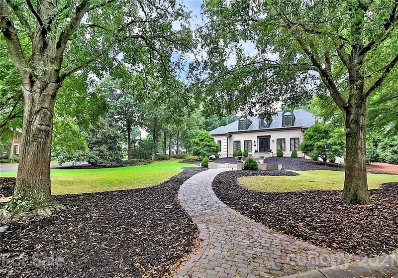8434 Greencastle Dr, Charlotte, NC 28210