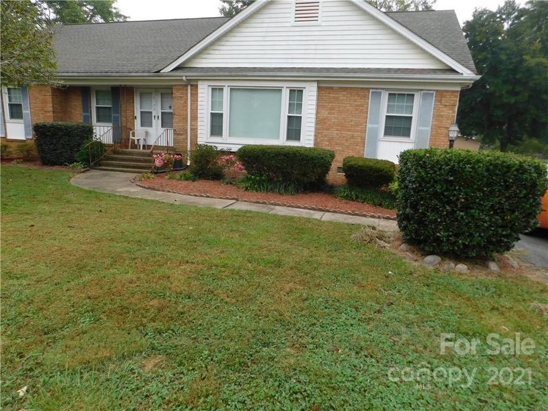 6126 Mcbride St, Charlotte, NC 28215