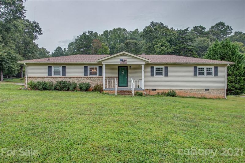 118 Shadowbrook Rd, Mount Holly, NC 28120
