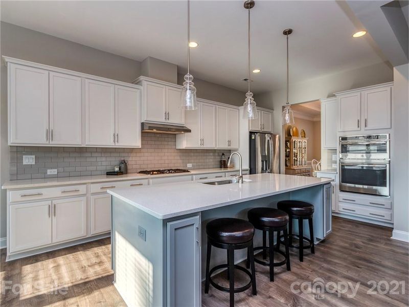 10007 Sunset Ridge Ct, Midland, NC 28107