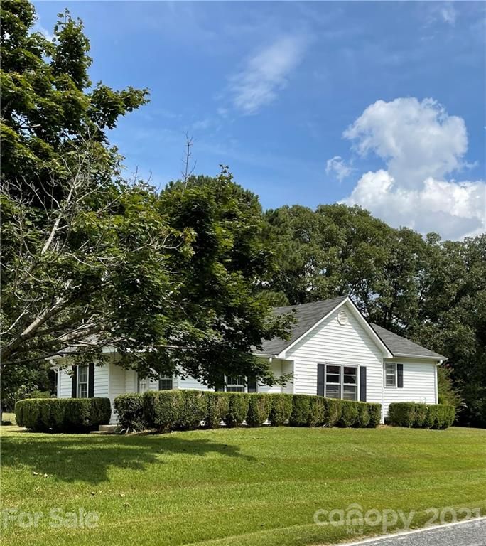 1541 Hardin Strait Rd, Chester, SC 29706