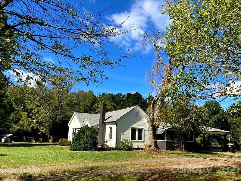 2331 Dixon Rd, Belmont, NC 28012