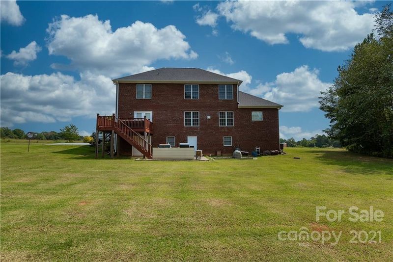 1048 Harper Lee Dr, Newton, NC 28658
