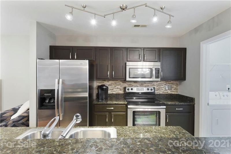 15509 Crossing Gate Dr, Cornelius, NC 28031