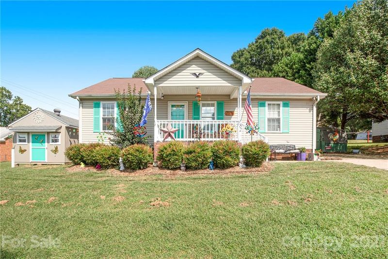 82 1st St, Concord, NC 28027