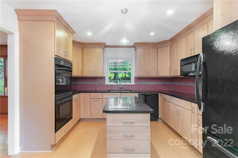 6616 Rocky Falls Rd, Charlotte, NC 28211