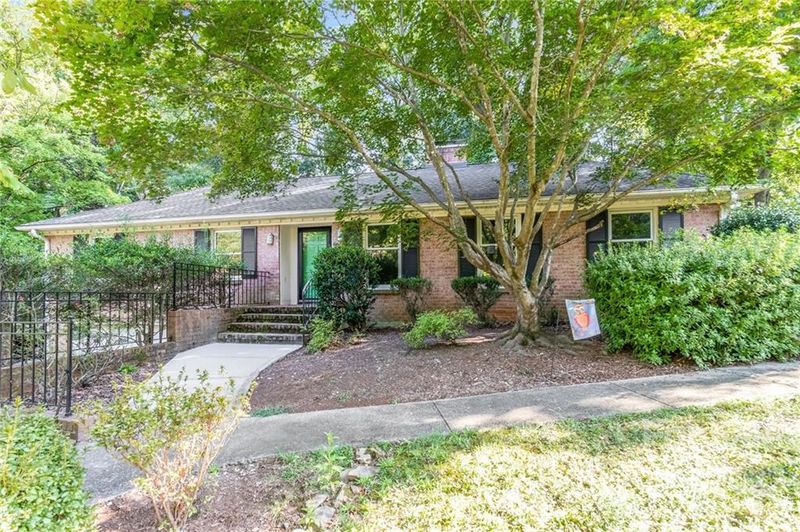6616 Rocky Falls Rd, Charlotte, NC 28211